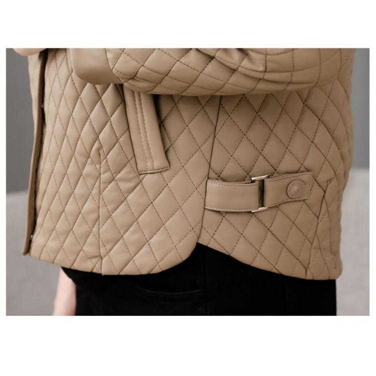 Krátká prošívaná bavlněná bunda s kapucí a šik designem pro ženy