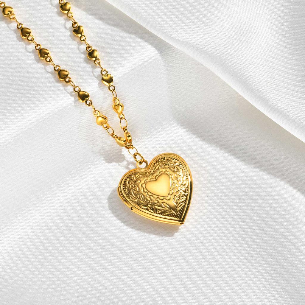 Romantic Heart Locket Pendant for Women Stainless Steel Photo Frame Openable Necklace Heart Chain Necklaces Charm Jewelry Gift