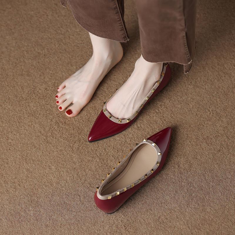 2025 Spring and Summer New Pointed Rivet Single Shoes Women's Small Inner Height Increase 5CM New Beautiful Shallow Mouth Evening Shoes