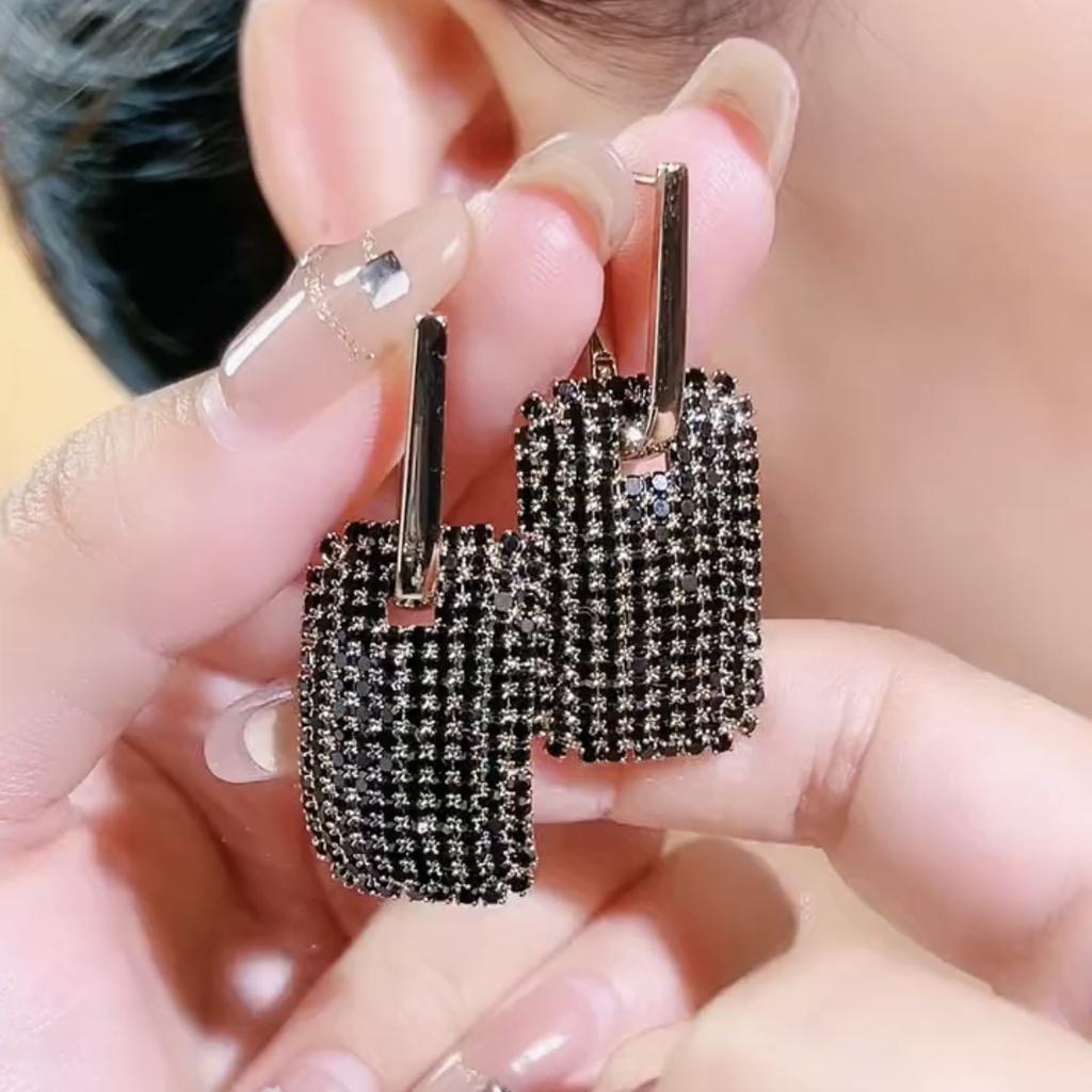 Trend Unique Design Elegant Exquisite Light Black Zircon Geometric Earrings Female Jewelry Party Premium Gift