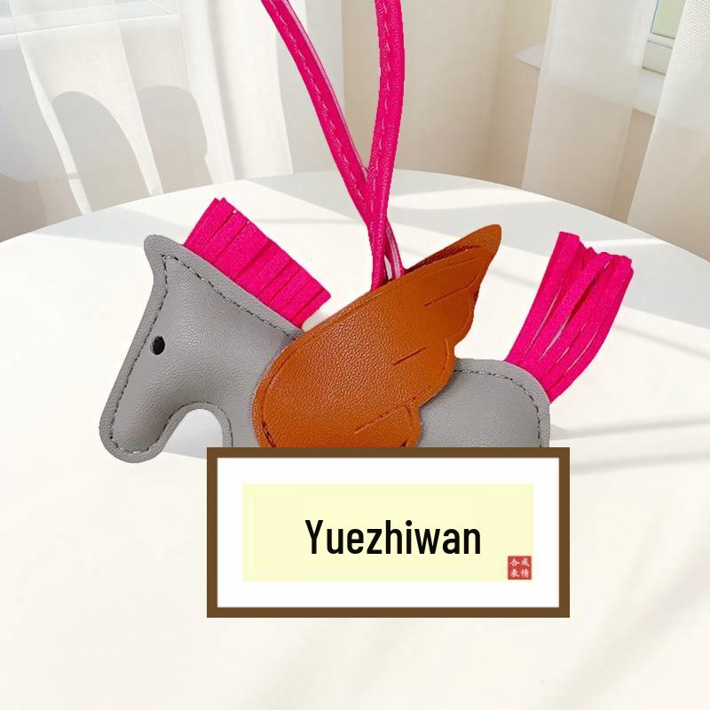 Pegasus Anhänger Schlüsselanhänger: Süßer Quaste, Kontrastfarbe, Cartoon-Einhorn-Anhänger aus Leder