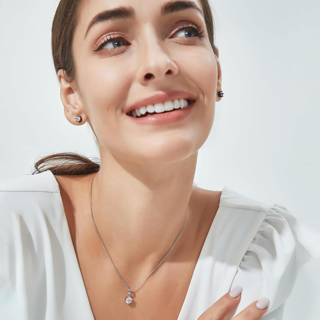 MomentWish Moissanite Necklace for Women, 1 Carat Moissanite, Simple Silver 925 Pendant, Birthday or Anniversary Gift (40cm Long + 5cm Adjuster), Incl