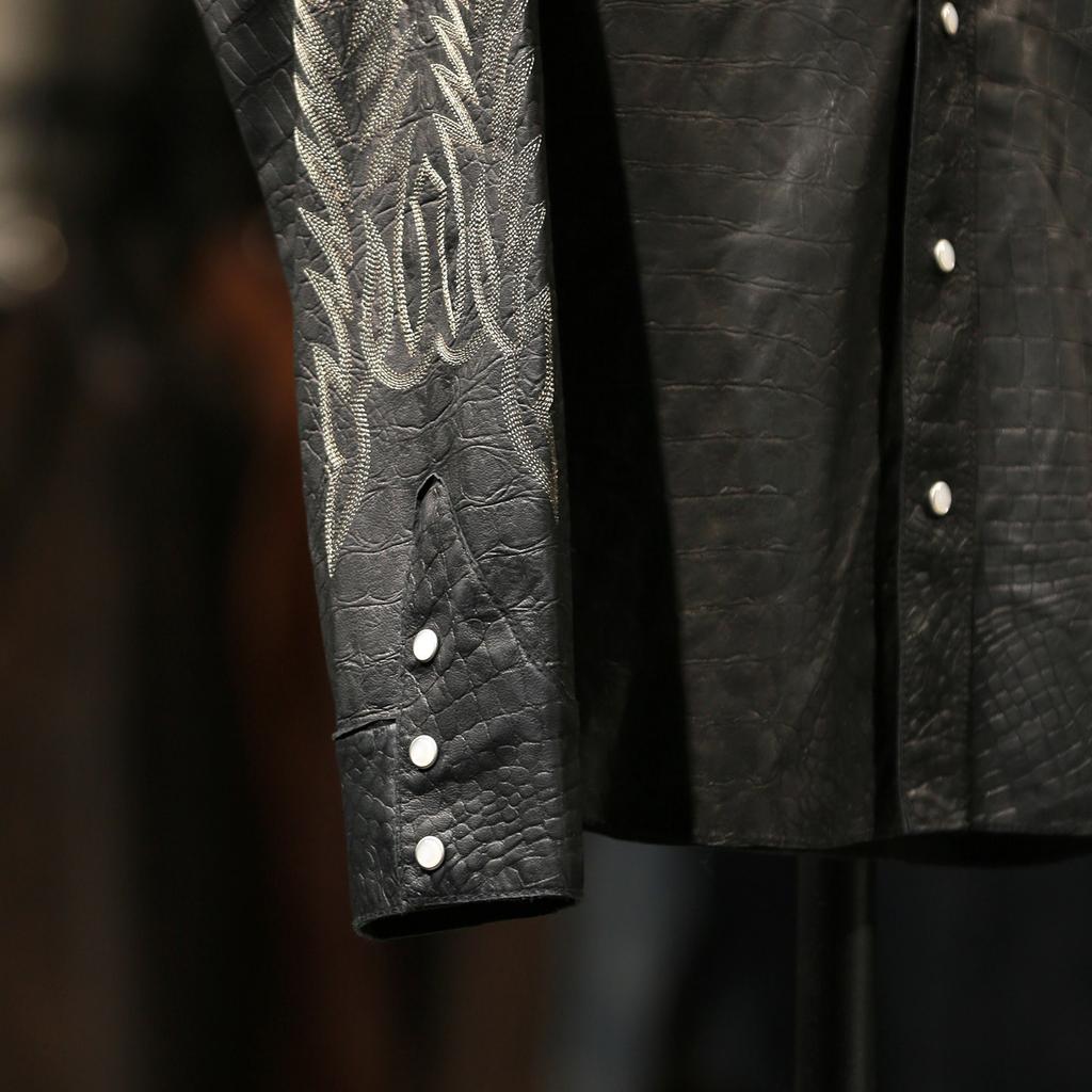 Buttercup pattern heavy industry embroidery American western denim shirt enzyme washing old and light Bengal tea core lambskin