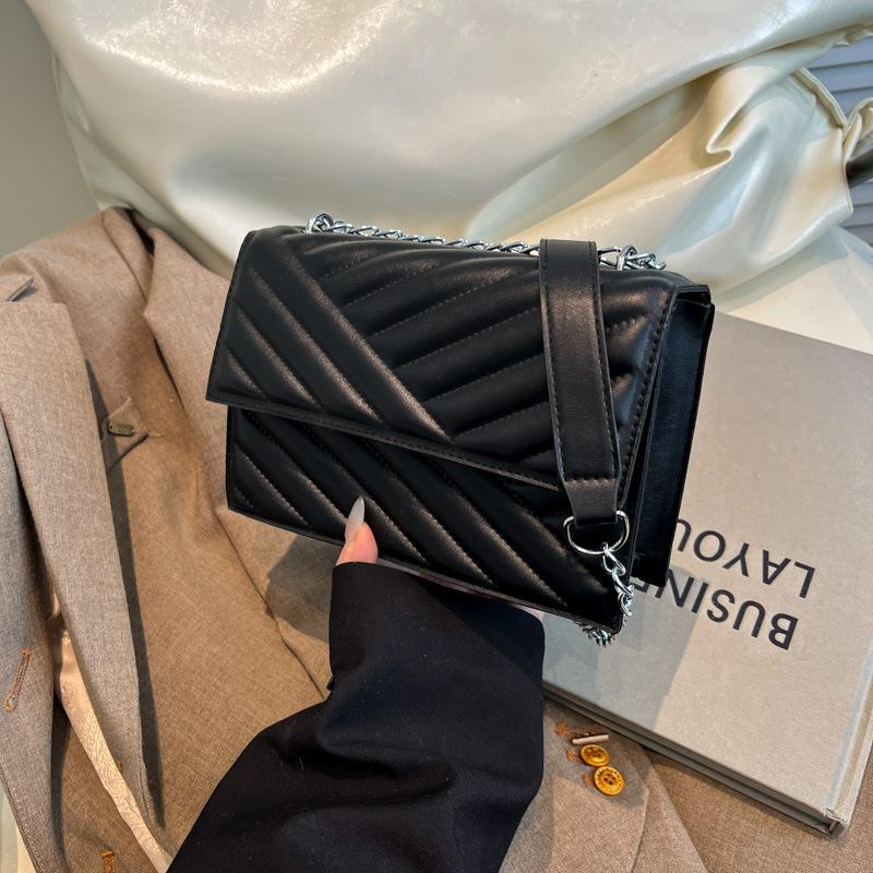 

Сумка текстура иностранный стиль полосатая женская сумка Новый год новый однотонный новый тренд модная красивая маленькая квадратная сумка чёрный