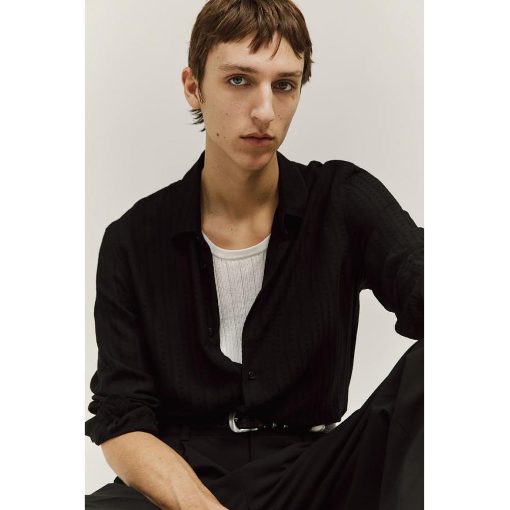 

Рубашка HM Regular Fit с текстурой, черная