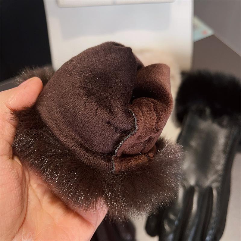 PU Leather and Suede Gloves for Women Winter Fleece-lined Thickened Fashionable Warm Gloves for Cycling