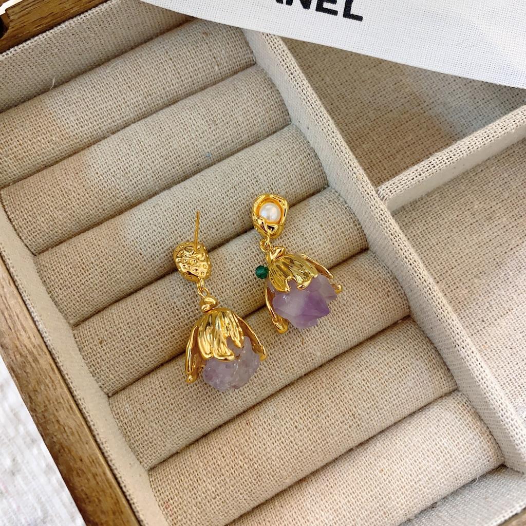 Medieval Style Niche Retro Amethyst Stone Earrings Light Luxury Temperament High-end Earrings Niche Design Ear Holes