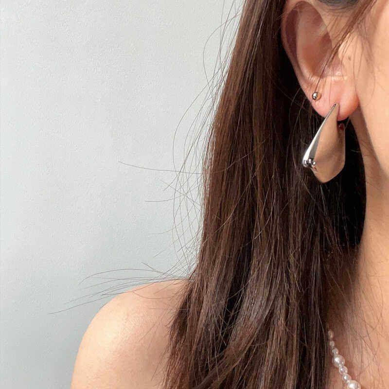 Fashion Minimalist 925 Silver Needle Asymmetrical Hollow Special-Interest Design Fancy Gold Plated Ins Geometric Glossy Large Earrings