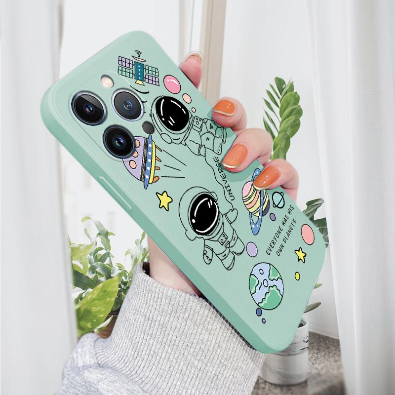 

Для iPhone 16 15 14 13 12 Pro Max 13 12 Mini 14 15 16 Plus SE мультяшный милый космический астронавт мягкий жидкий силиконовый защитный чехол для телефона на всю линзу iPhone 15 Pro Max небесно-голубой