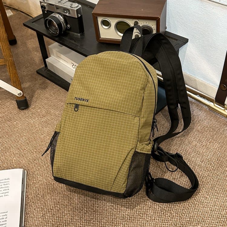 Outdoor lightweight checked nylon crossbody chest bag