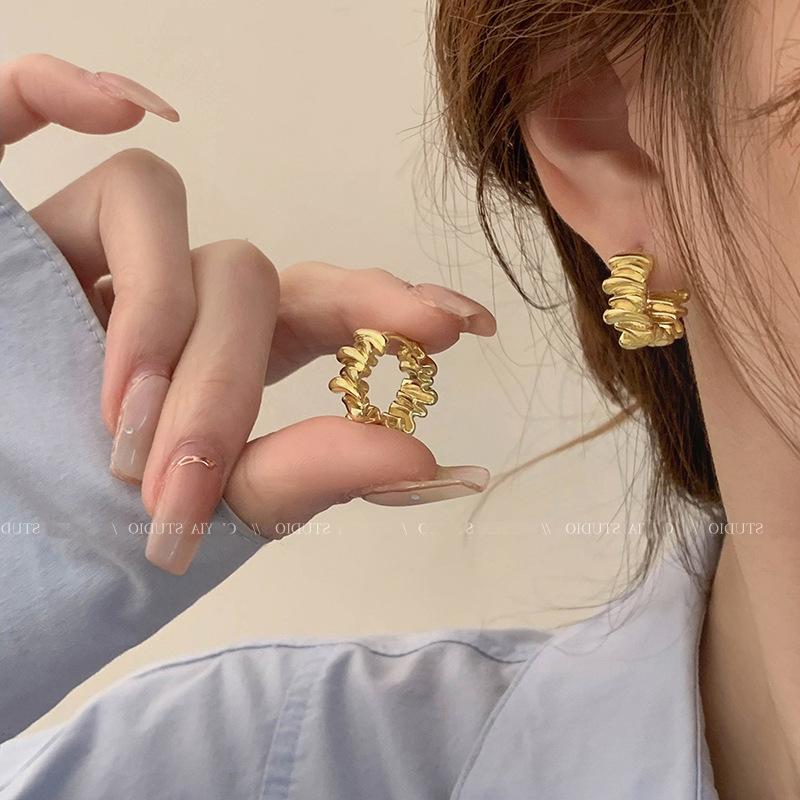 European and American light luxury niche metal irregular earrings, retro versatile temperament geometric ear buckles earrings women