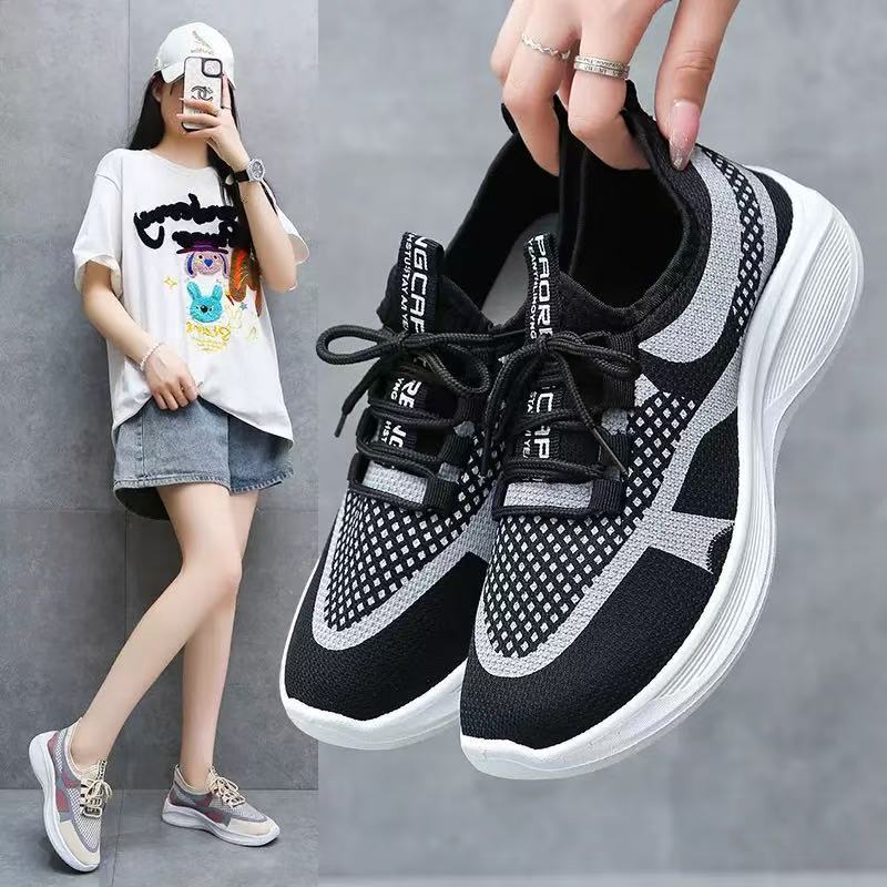 Spring and summer fly-woven mesh shoes breathable soft sole soft surface fashion leisure sports daily commuting light color matching