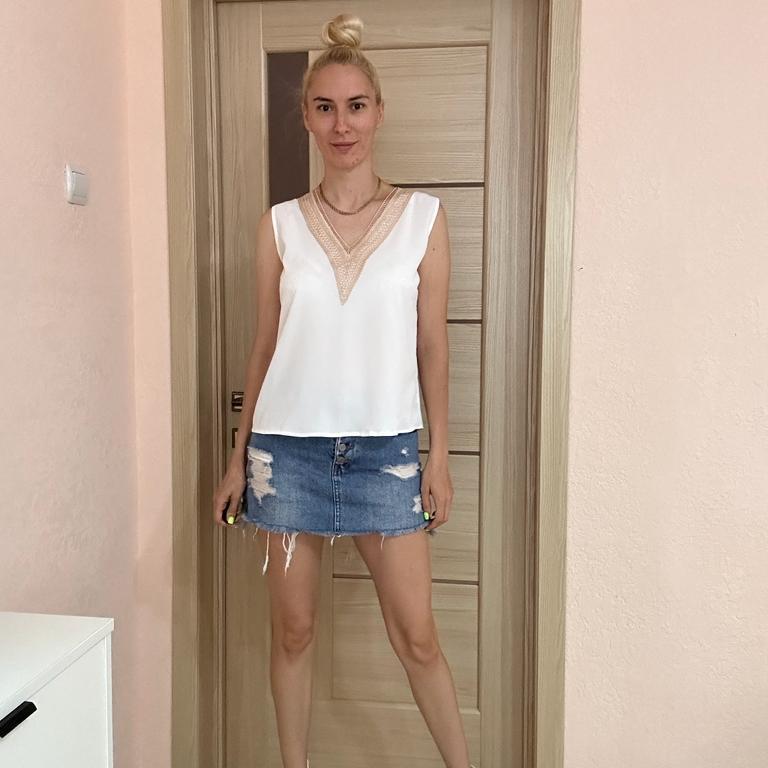 Summer Women's T-shirt Vest V-neck Sleeveless Simple Solid Color Undershirt Female Tops