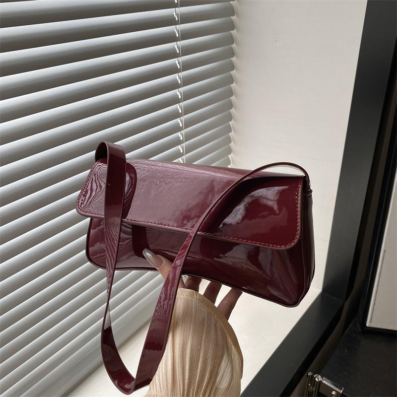 Baguette Underarm Bag 2 Summer New Stylish Simple Commuter Flip Retro Solid Color Shoulder Bag