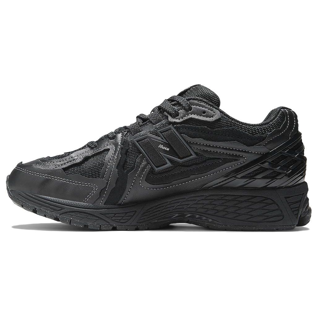 

New Balance 1906D Protection Pack - потрійні чорні кросівки унісекс, сріблясто-металевий малиновий M1906DF 40