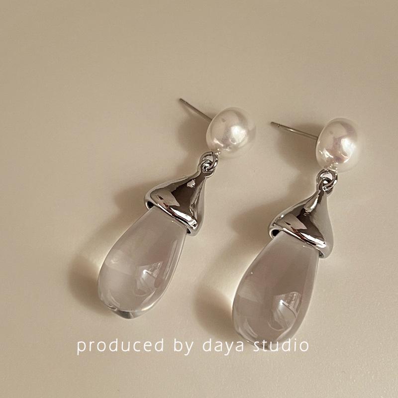 

Шикарные ретро французские прозрачные серьги-капли с жемчугом - Элегантный тренд 2025