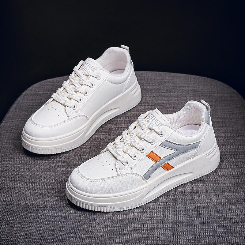 2025 Autumn White Shoes New Korean Version Ins Female Students Height Increase Platform Sports Board Shoes Casual Street Women's Shoes