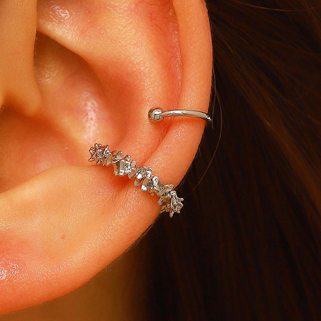 Clip per orecchio retrò francese a doppio strato in lega senza buco: Ear Cuff Semplice da Donna, Stile Freddo, di Nicchia Coreano, Temperamento