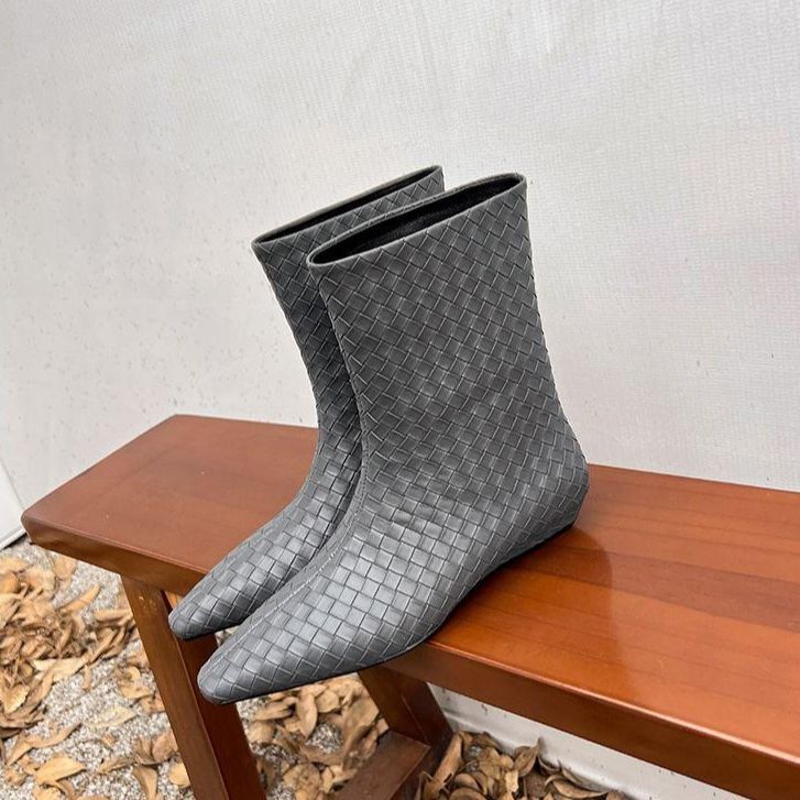 

Плетеные ботильоны на танкетке со свободным голенищем, прямой миди-трубой, 2025 осень-зима, новая модная универсальная модель, квадратный носок, темпераментные короткие ботинки для женщин 40 серый