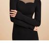 Eng anliegendes Strickkleid für Damen: Würziger Stil, Rundhalsausschnitt, Durchsichtig, Hüftbetont, Kurzer Rock für Herbst/Winter
