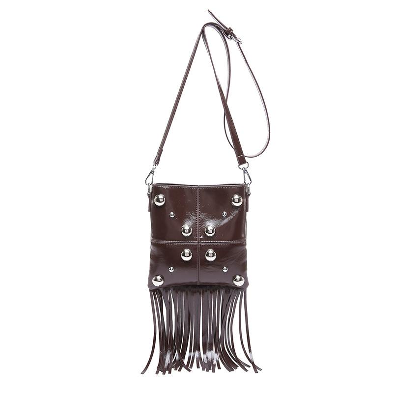 Fashionable design bucket bag Personalized Rivet Shoulder Bag Fashion Tassel Trend Crossbody Small Square Bag