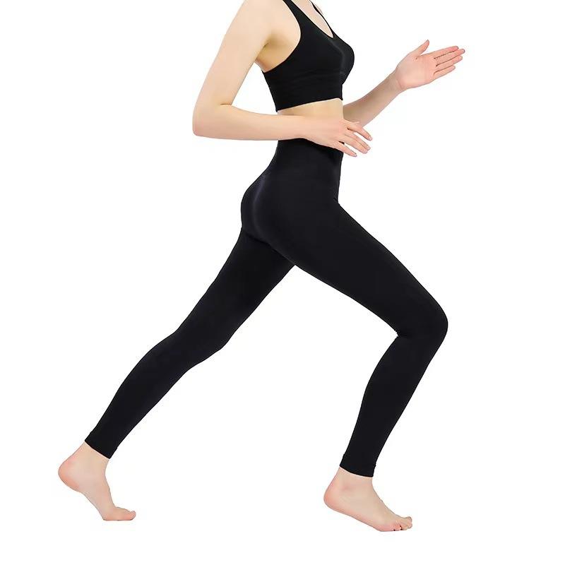 Seamless, Tight Fitting, Nude Sports And Fitness Pants With High Waist, Hip Lifting, And Compression, Peach Hip Yoga Pants For Women