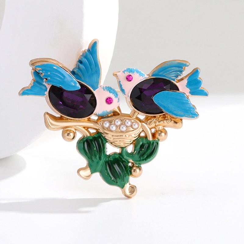Stylish Alloy Bird Pin With Sturdy Plating Portable for Outfits Bags and Gift Giving
