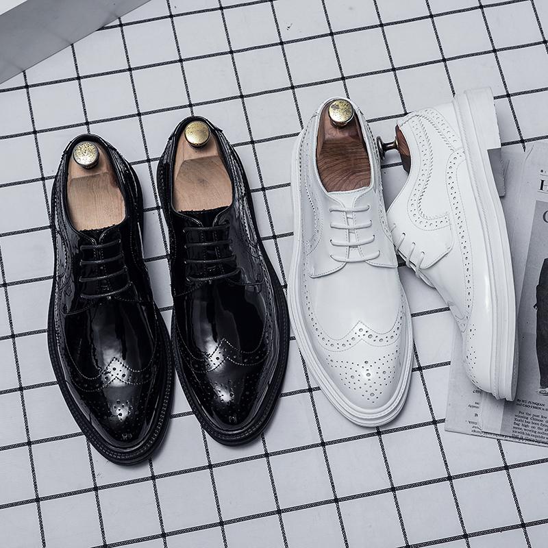 Fashion Men Patent Leather Wingtip Oxford ShoesWhite Loafers Men's Dress Shoes Business Luxury Fashion Formal Shoes Dress Wedding Shoes