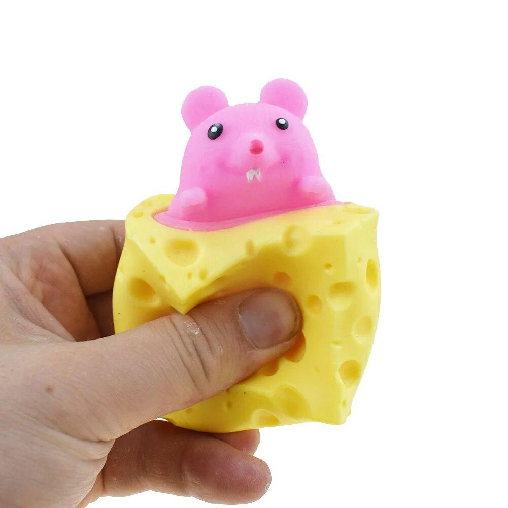 Vyskakovací legrační myš a sýrový blok mačkací antistresová hračka postavičky na schovávanou úleva od stresu fidget dárek pro děti dospělé