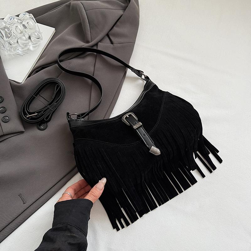 

2025 autumn new retro casual fringed armpit bag female personality atmosphere fashionable simple shoulder messenger bag чорний