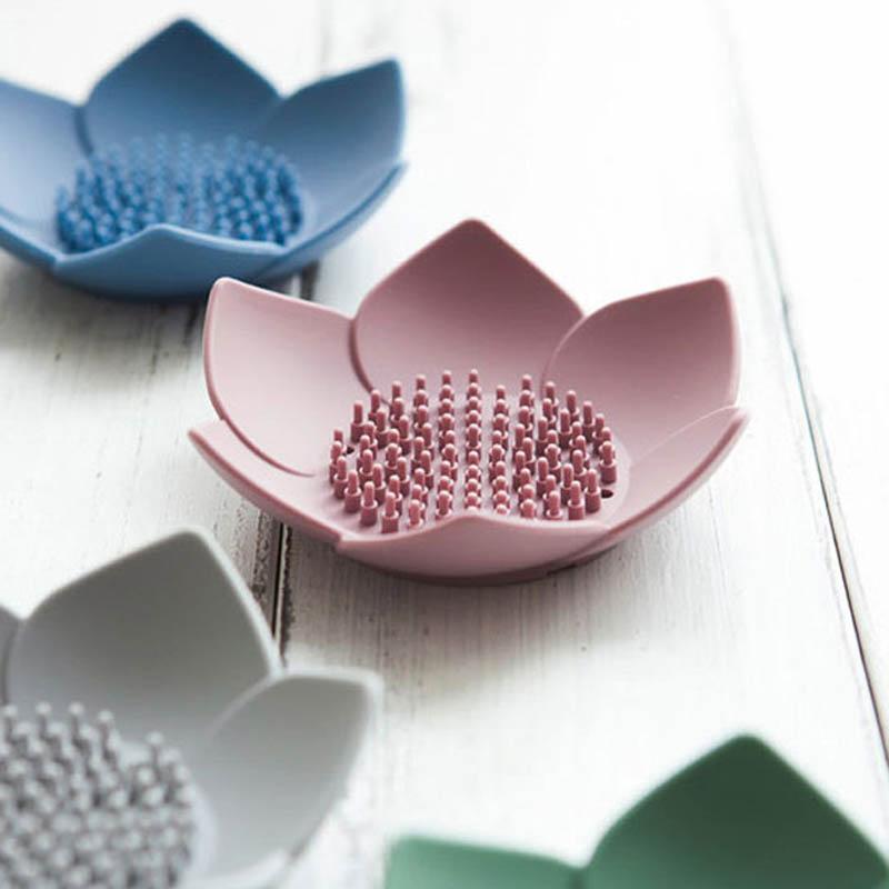 Portable Silicone Draining Soap Box Lotus Shape Dish Soap Box Non-Slip Easy Drain Soap Tray Bathroom Accessories