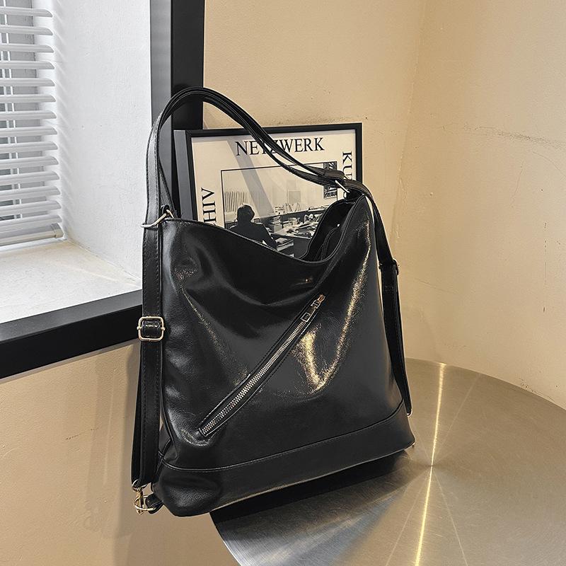 

Винтажная текстура, большая вместимость, наплечная сумка, женская, новая, весна 2025, универсальная сумка-тоут для женщин чёрный