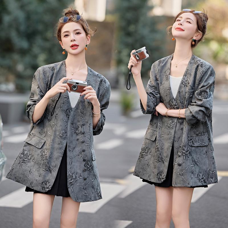 2025 Spring Women's V-Neck Jacquard Single-Breasted Fashion Suit Jacket