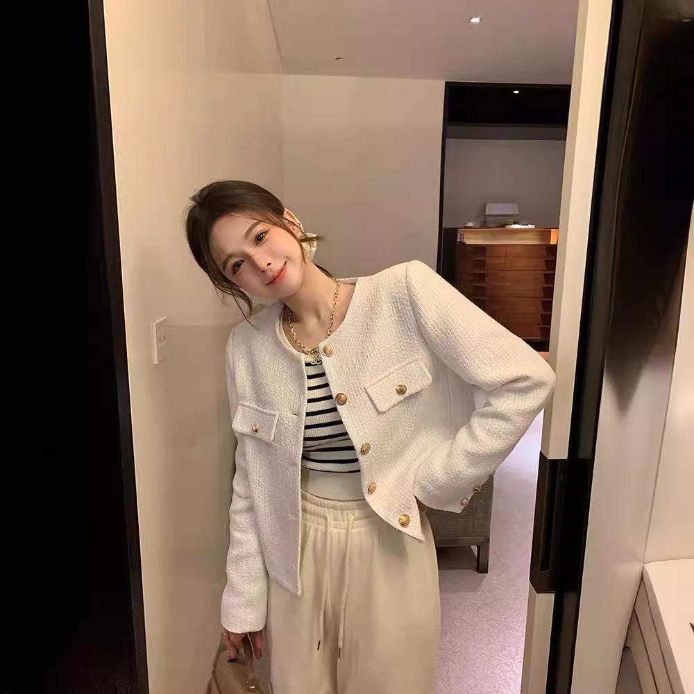 Xiaoxiangfeng Thickened Coat Women's Clothing Winter 2024 New French Short Fried Street Temperament Casual Versatile Top Women