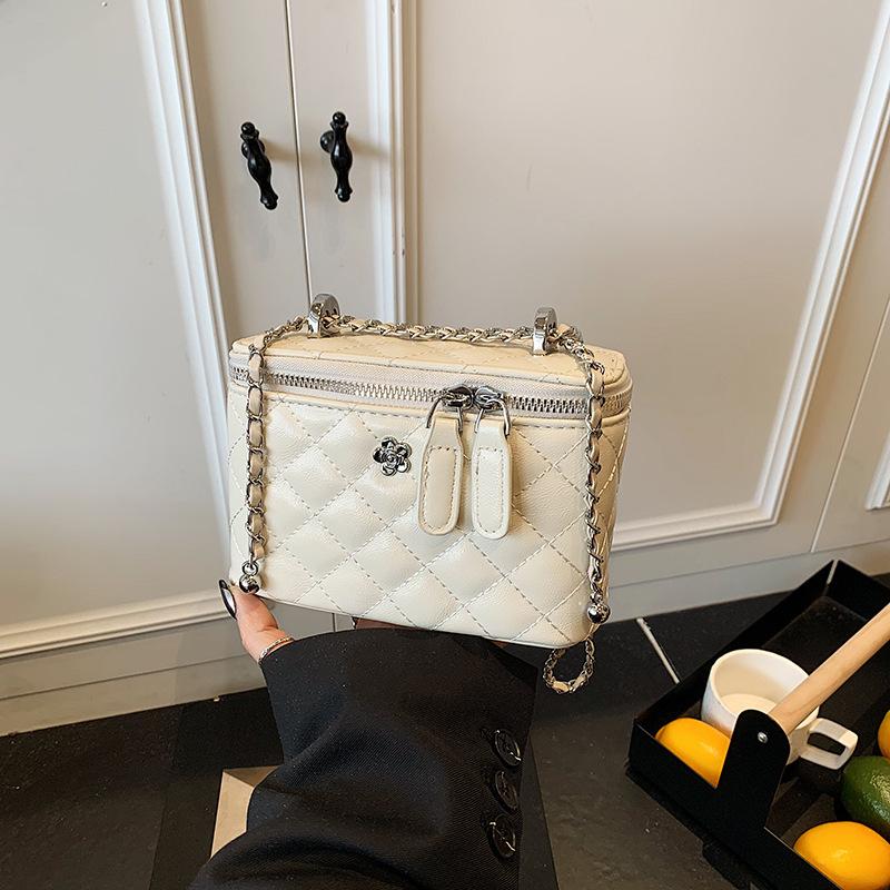 Chain bucket bag women's new fashion versatile casual high-end messenger bag box small square bag