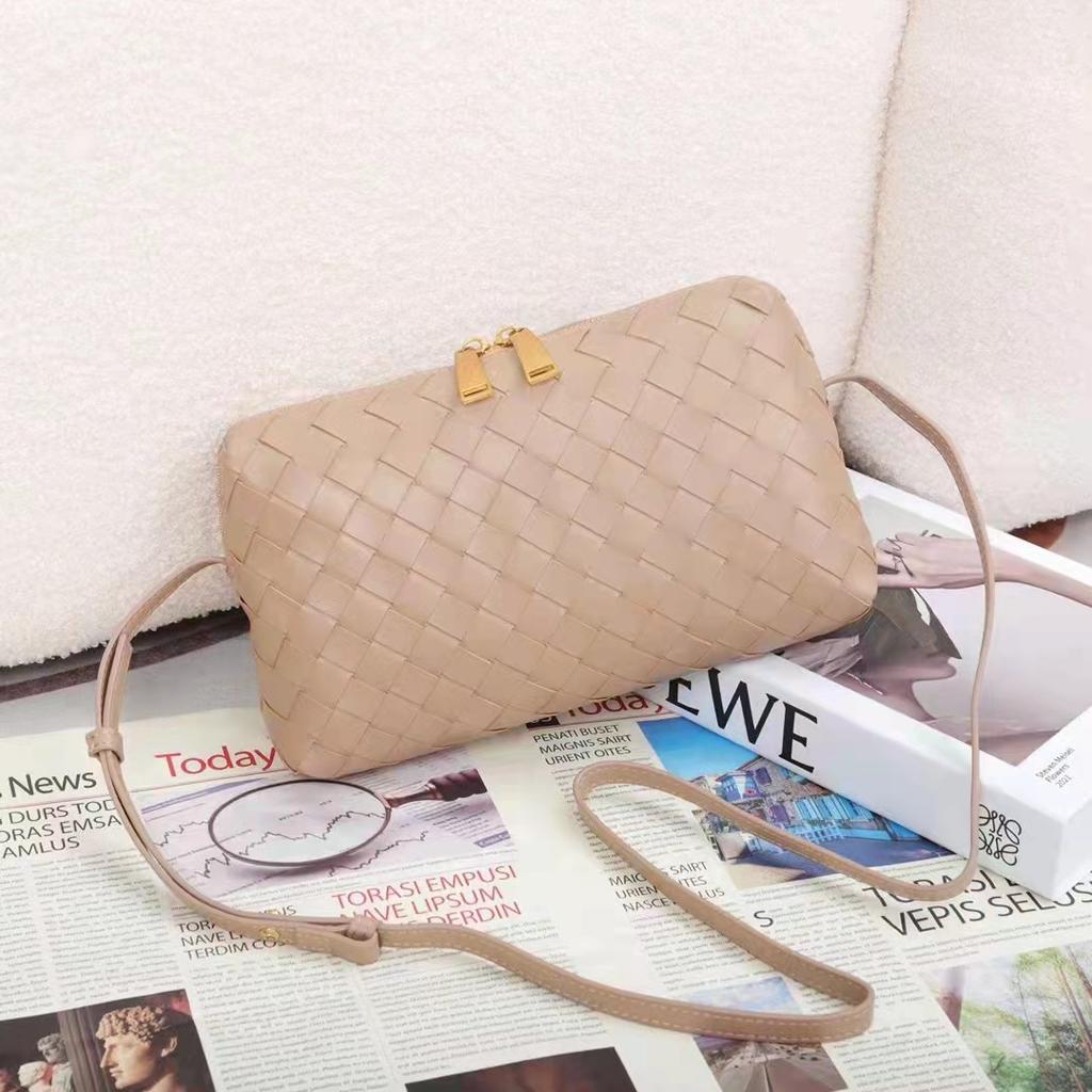 Baodijia's Same Sheepskin Handmade Woven Small Square Bag Single Shoulder Crossbody Bag Fashionable Classic Versatile Trendy Bag
