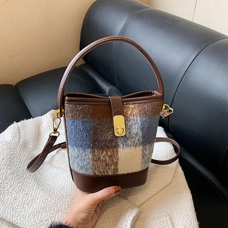 Womens Bag Shoulder  Bucket Bag Handbag Commuting  Versatile Fashionable Cute