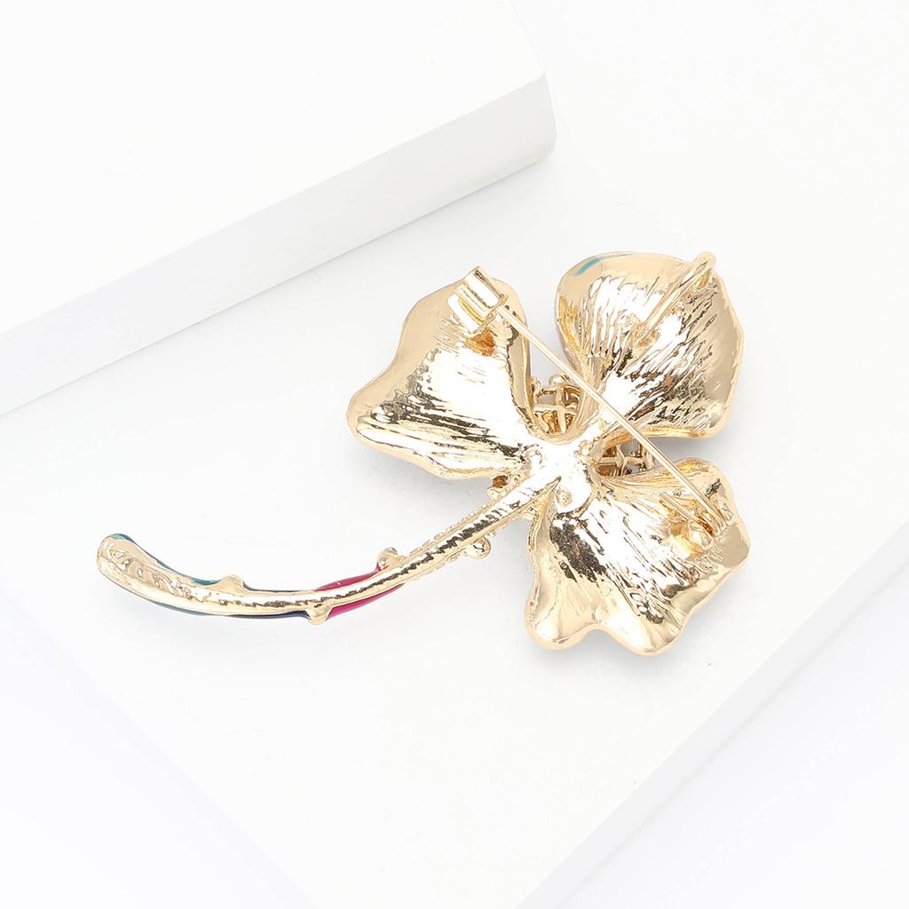 New Exquisite Alloy Enamel Rhinestone Three Leaf Flower Brooch Elegant and Versatile Women's Clothing Chest Flower Jewelry