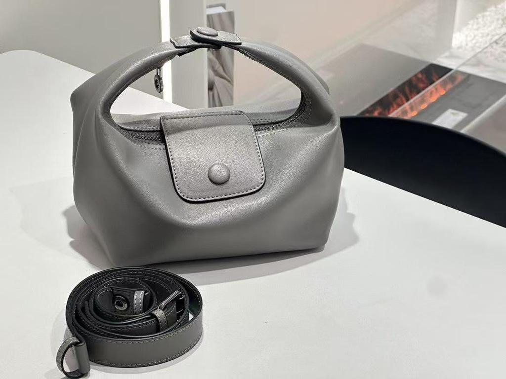 Niche Design Dumpling Cowhide Leather Women's Underarm Crossbody & Handbag - Large Capacity, High-End Feel