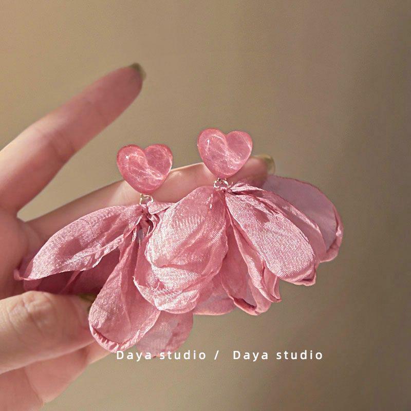 Pendientes de Clip de Flores Nuevos y Elegantes para Mujer 2025 - Diseño Nicho de Verano, Joyería de Alta Gama para Orejas No Perforadas