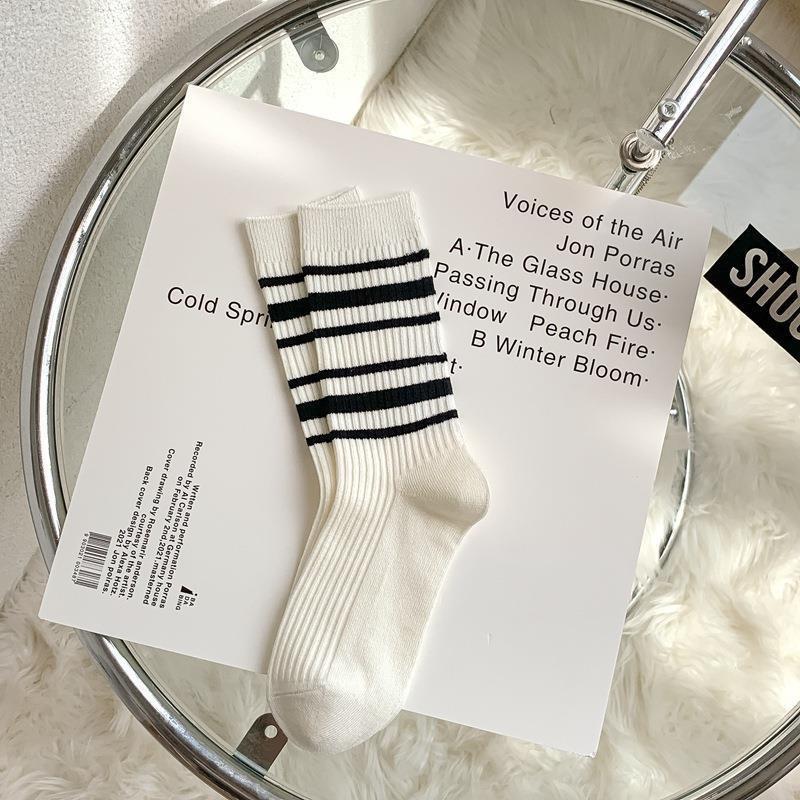 Calzini da Basket in Cotone Monocolore Stile Autunnale da Uomo - Calzini Zhuji Bianchi alla Moda