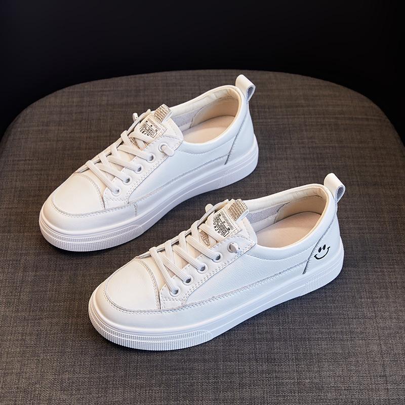 Leather little white shoes women's board shoes autumn and winter new flat-bottomed casual versatile single shoes