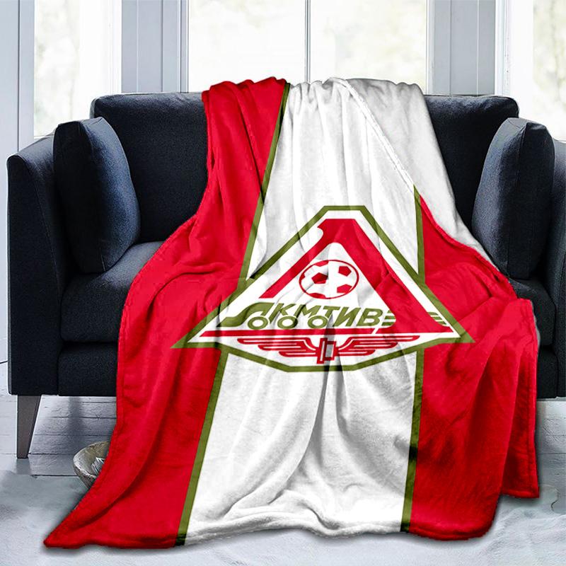 Green And Red Soccer Emblem Printed Throws Blanket Soft Flannel Blankets for Couch Bed Gifts for Men Women Picnic blanket Christmas gifts