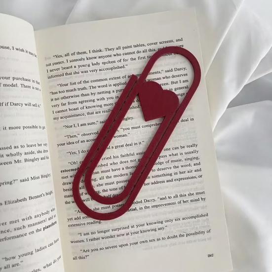 Heart-Shaped Oversized Paper Clip Bookmark PLA Page Marker Romantic Gift for Book Lovers Unique Reading Accessory for Journals Planners