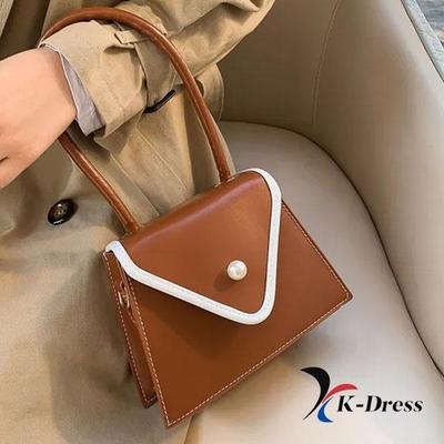 White Edge Shoulder Bag (1 Color)