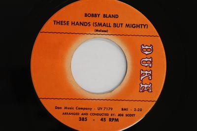 7inch Record BOBBY BLAND - These Hands (Small But Mighty) / To 385 DUKE 1964 US Soul/Funk Used