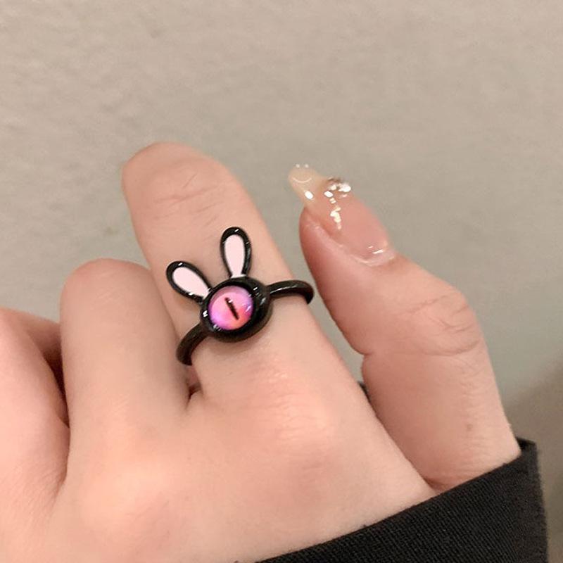 Fargeblokk Kattesøye Stjerne Ring: Trendy dame åpen statement-ring