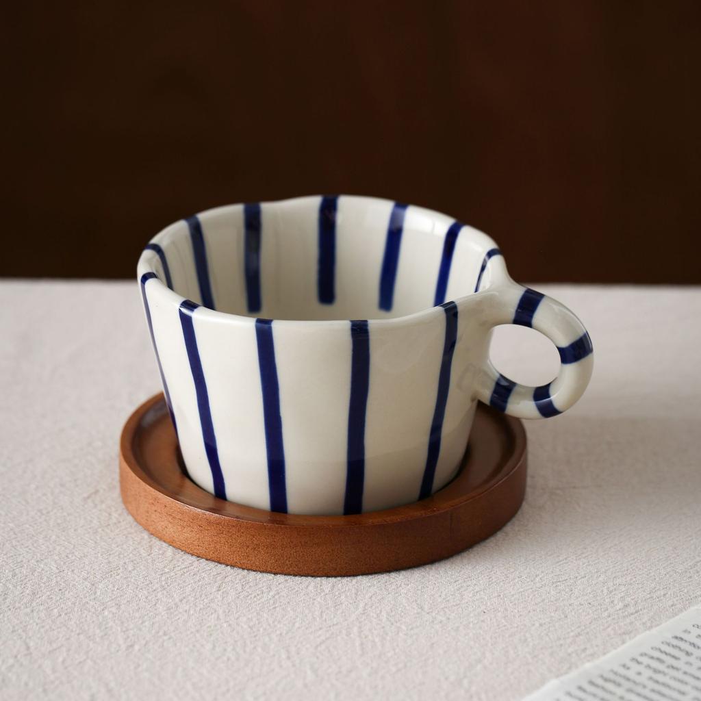 280ML Ceramic Coffee Cup Plate Creative Stripe Latte Art Coffee Mug Exquisite Afternoon Tea Flower Tea Cup Home Milk Mug Gifts