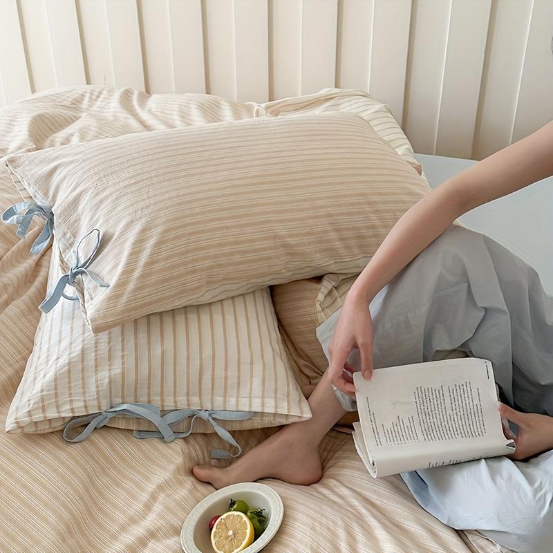 

2 шт., Пара наволочек из 100% хлопка с бантом, Стандартный размер A, Светло-бежевый, Комфорт, приятный к коже, В полоску с бантом для декора, Подходит для гостиной 48cm*74cm