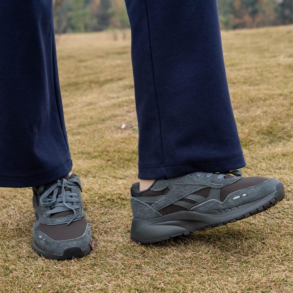 Reebok Classic Leather 2400 Dark Matter Grey Unisex Sneakers 100201039